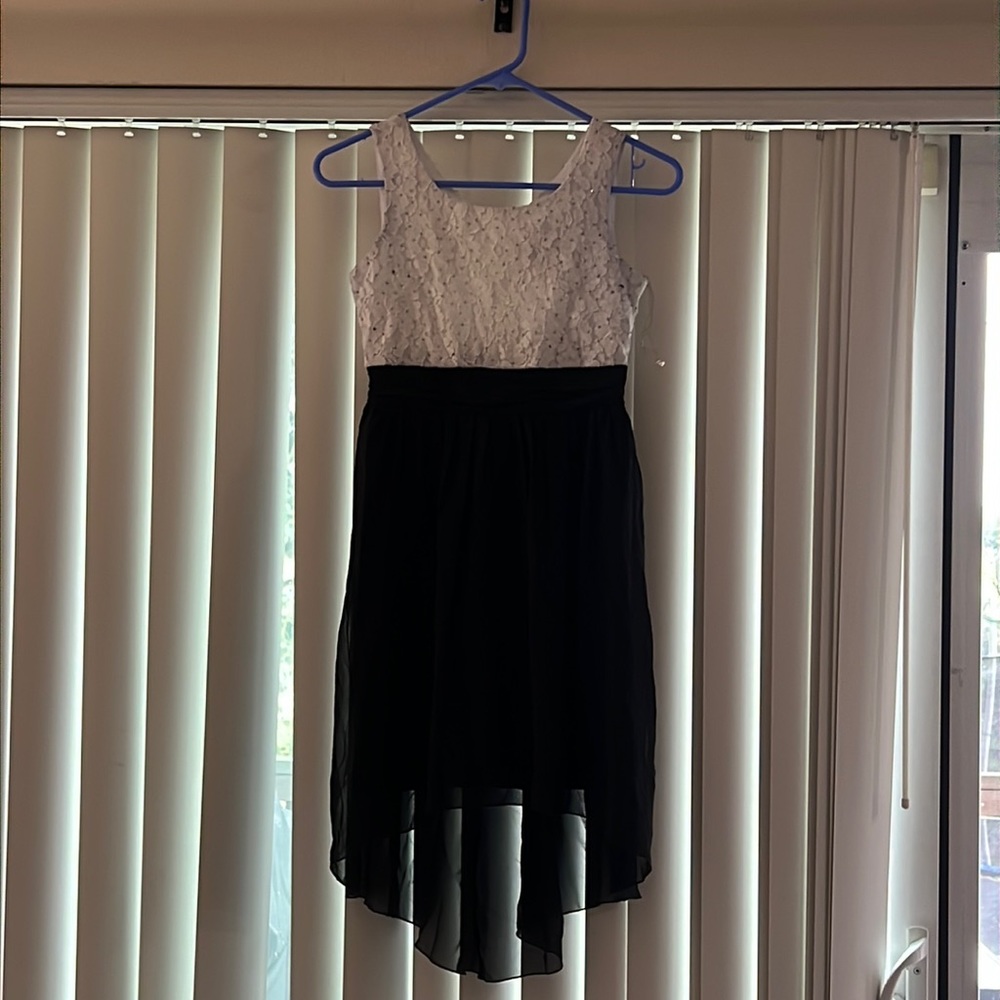 It’s in good condition only worn once